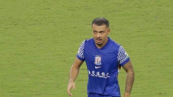 网上股票配资平台 11天3战，申花亚冠给鲍亚雄1个机会 留力拼下成都 米内罗进大名单